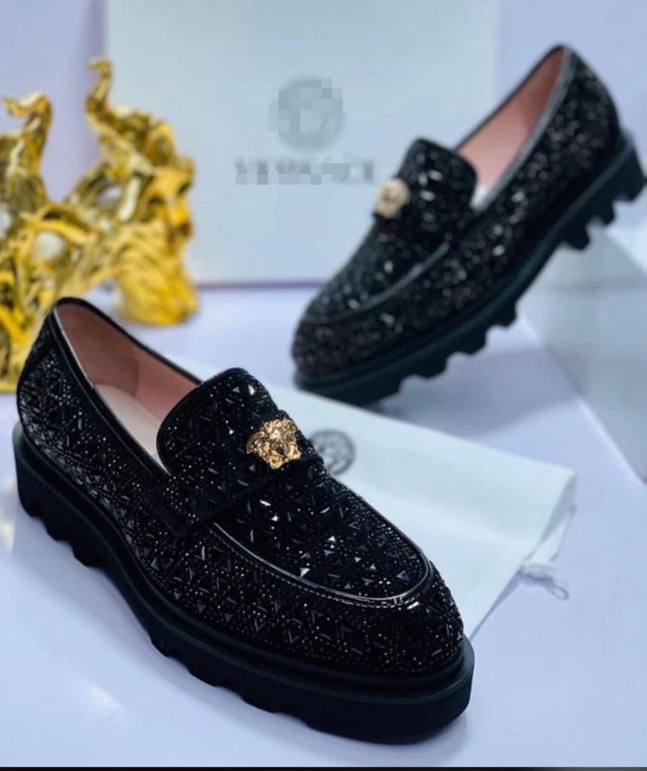 mocassin Versace et Luis Vuitton