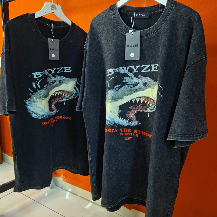 tee shirt noire et grise