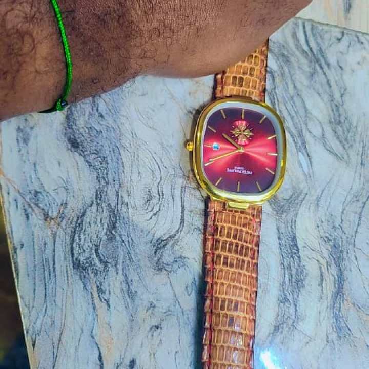 montre plate classique