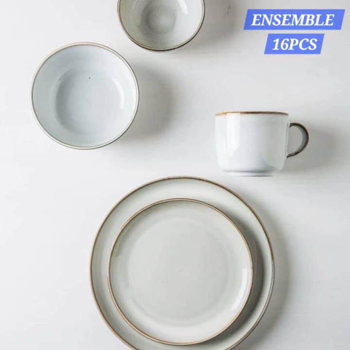 ensemble de 16 couverts