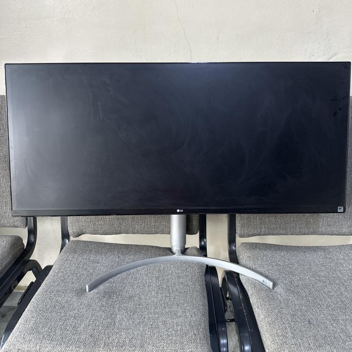 LG ultra wide monitor 34inches