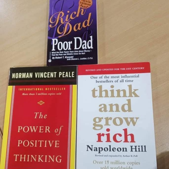 livre "RICH DAD,THE POWER OF POSITIVE THINKING","THINK AND Grow rich"