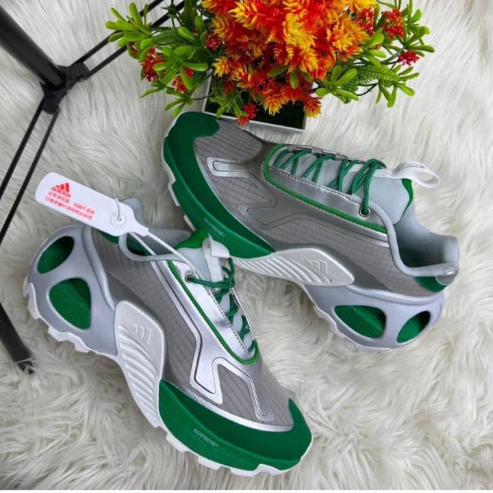 Tenis Adidas