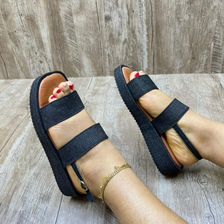 pieds nus femme