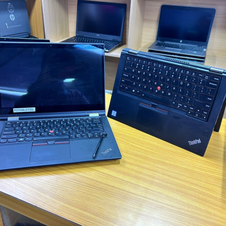 *Lenovo x380 yoga*