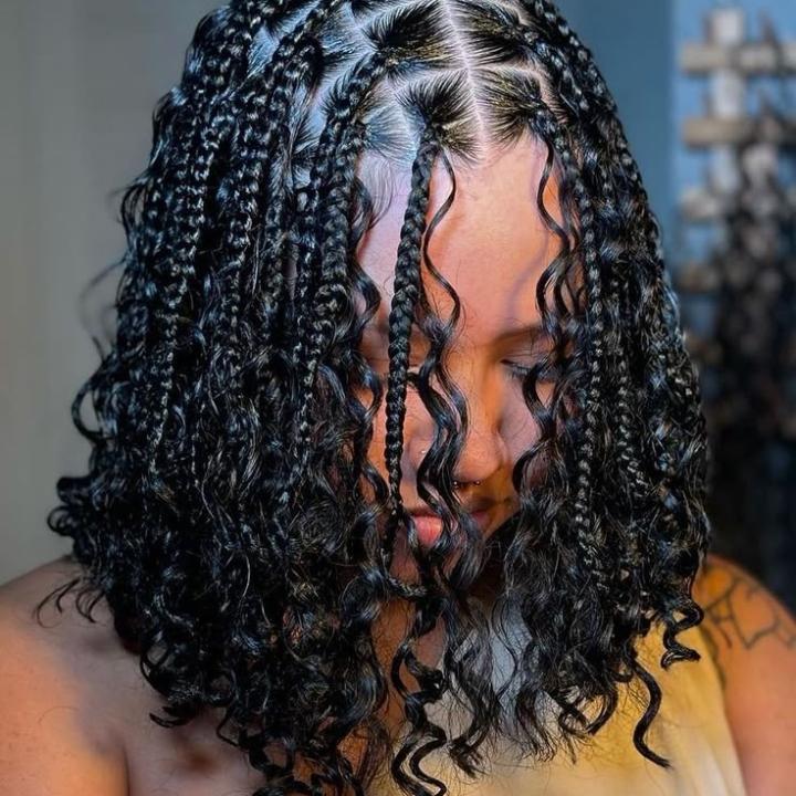 small knotless braids with curls