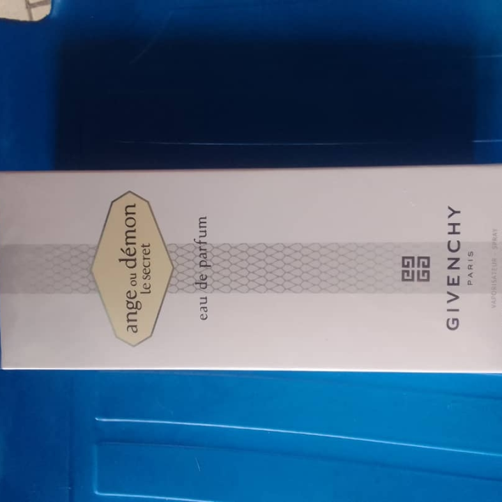 Ange ou Démon de Givenchy paris