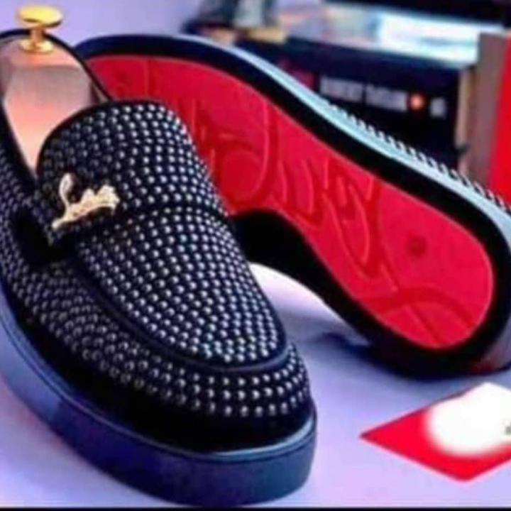 Louboutin noire