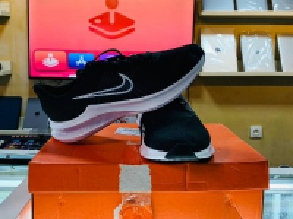 Nike Sneaker