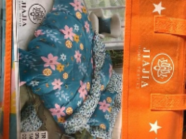 2 Bedsheets 2 Pillowcases king size Bed