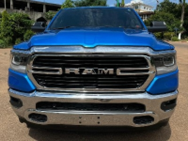 RAM (PICKUP TRUCKS) 1500 HEMI 5,7L 2022 Occasion USA 🇺🇸