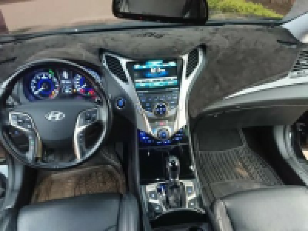 Hyundai Grandeur HG300