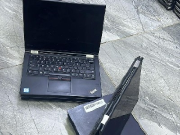 Lenovo Yoga 370