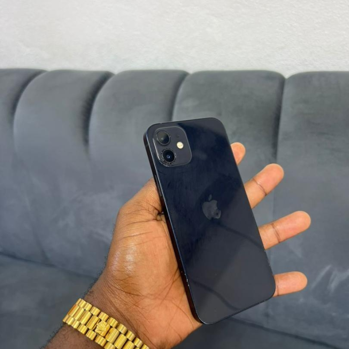 iPhone 12