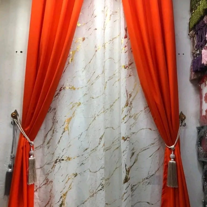 ensemble de trois rideaux