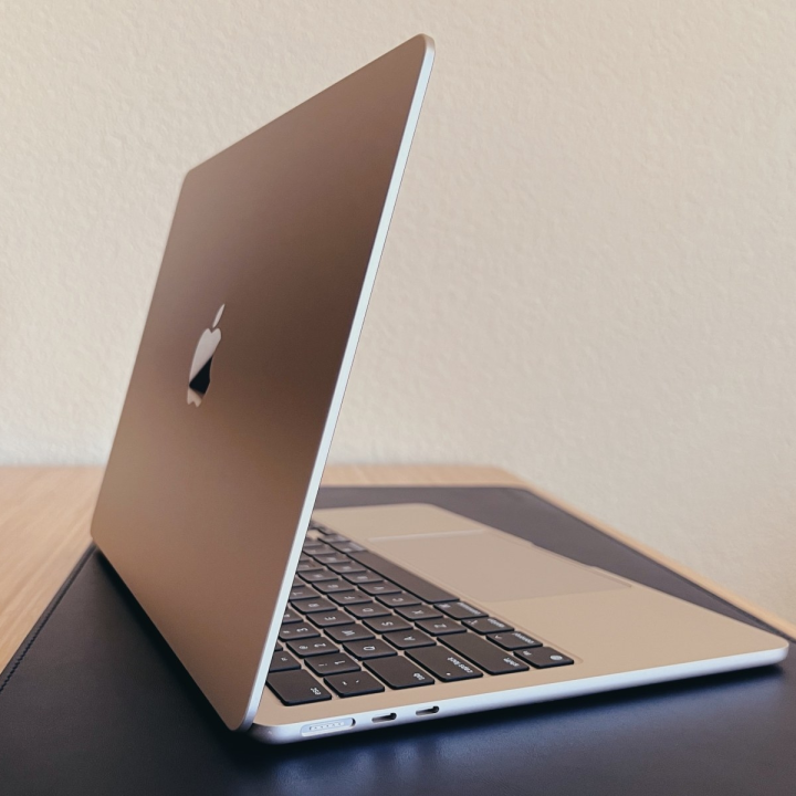 MacBook Air M2 2022