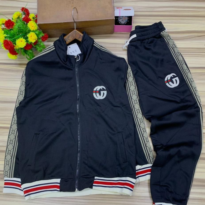 ensemble jogging
