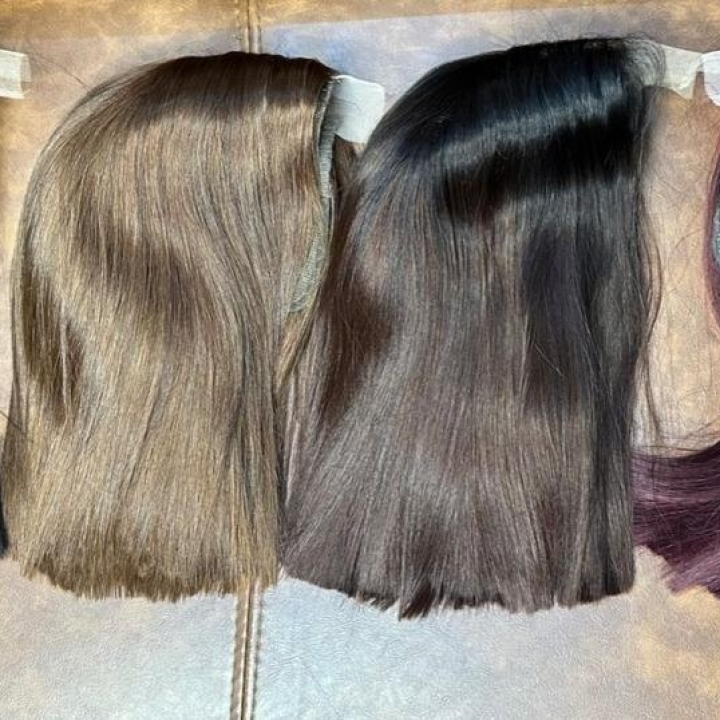 coupe carré noire, marron et bordeaux
