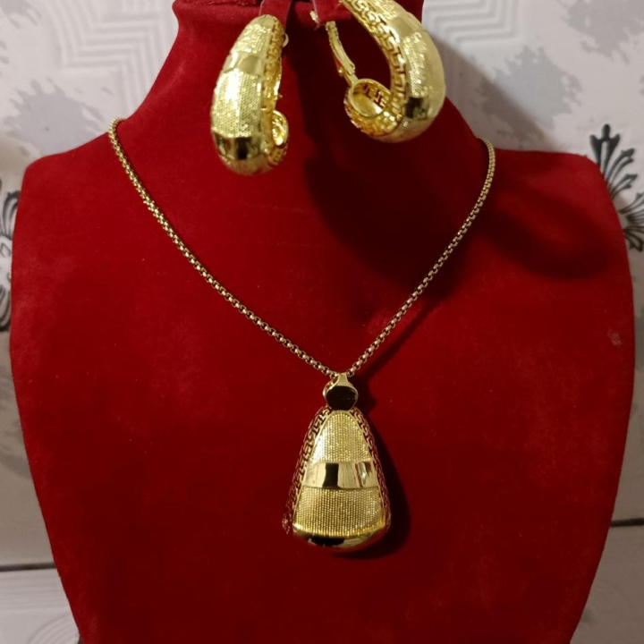 ensemble collier doré