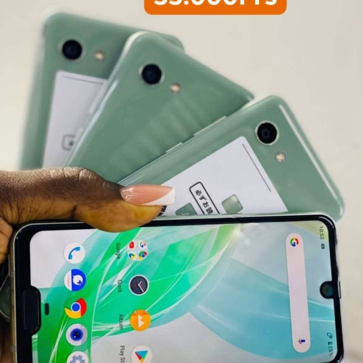 sharp aquos R2 compact