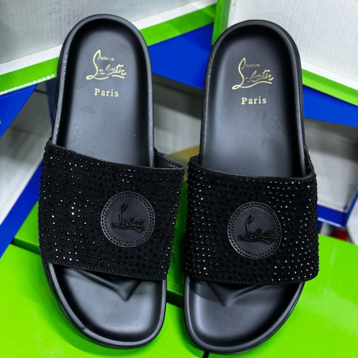 sandales noires Louboutin