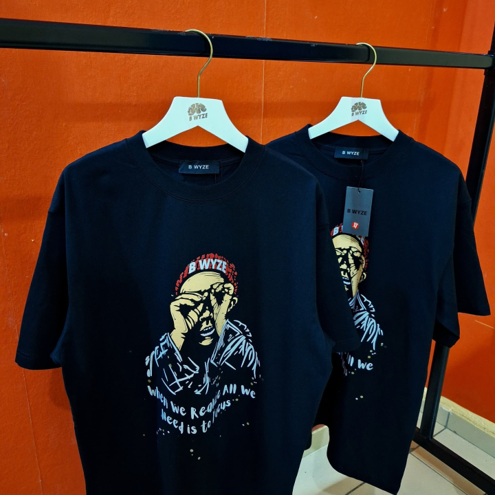 tee shirt noire