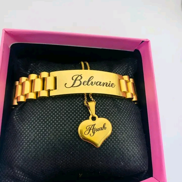 Customized jewelries