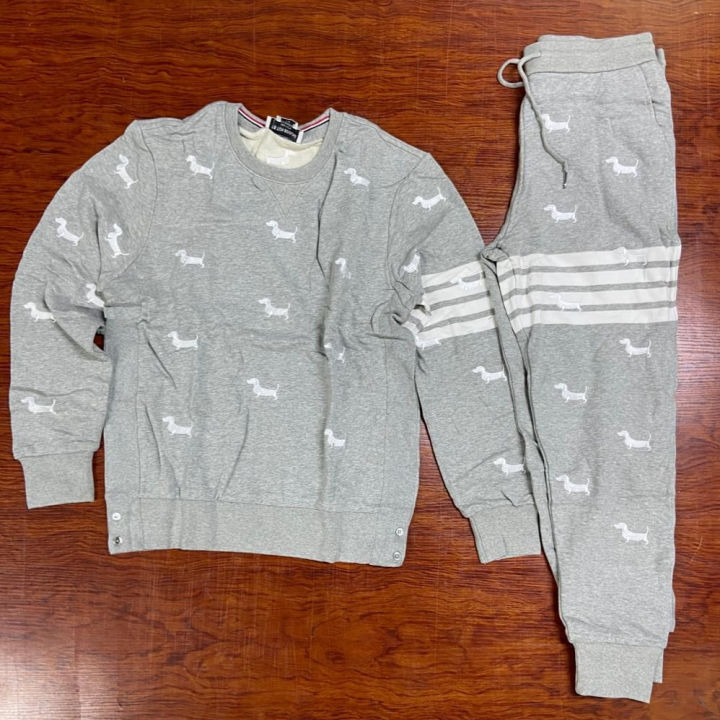 ensemble jogging