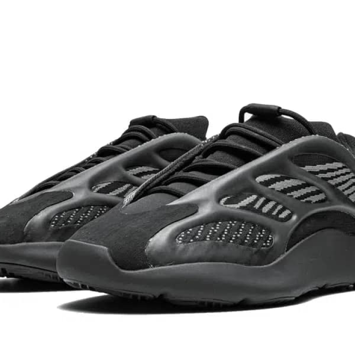 V3. Nike.