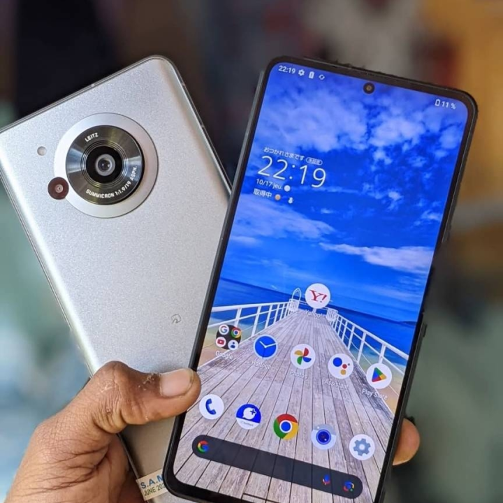 Sharp aquos R7