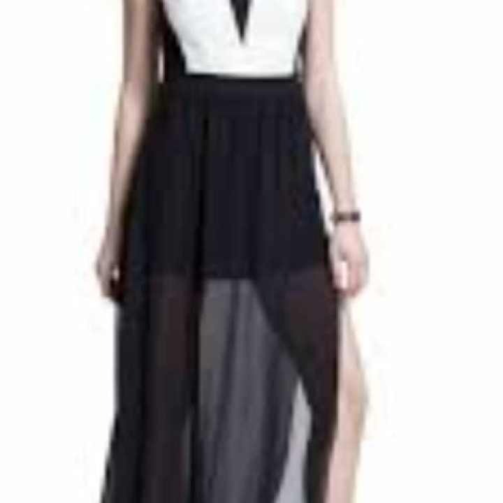 robe noire blanche