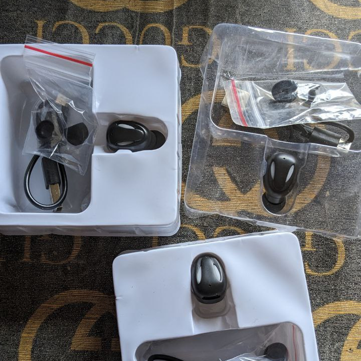 Rechargeable Bluetooth earphone
