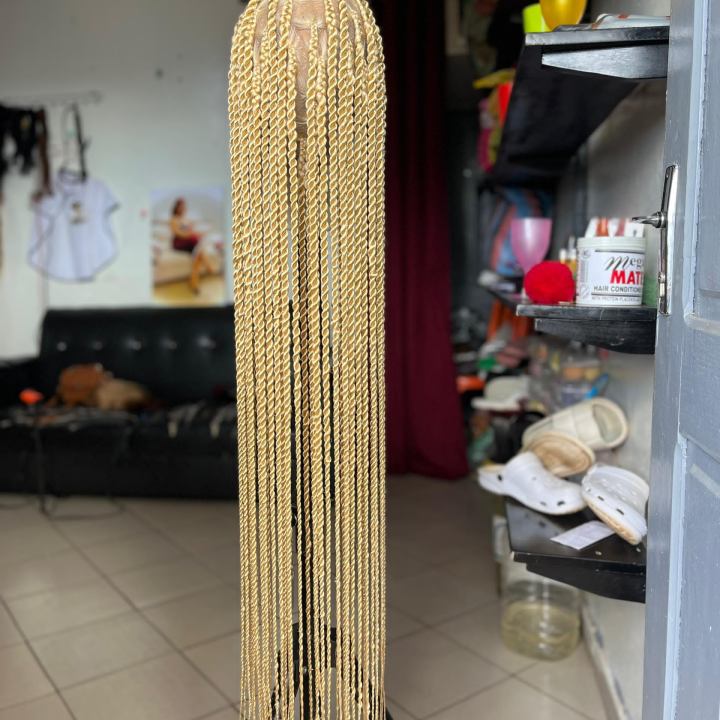 perruque en laine africaine