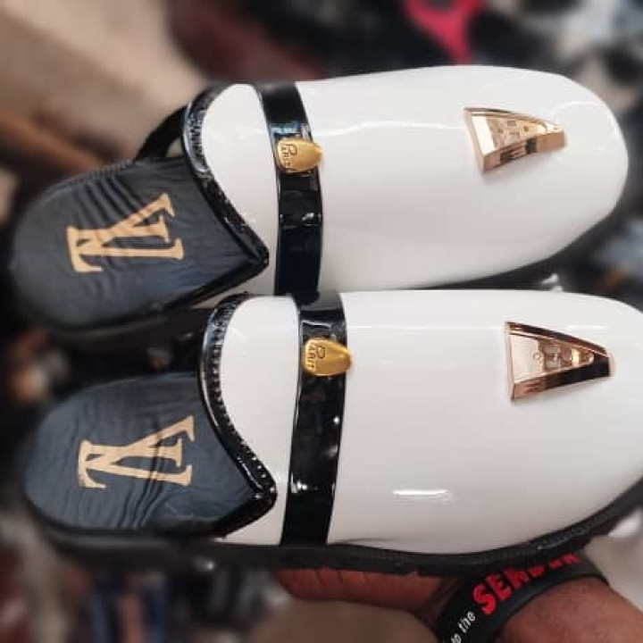 babouches hommes Luis Vuitton