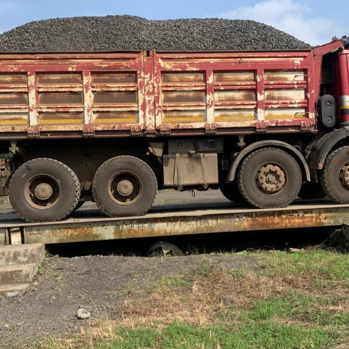 SAND AND GRAVEL