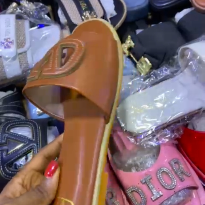 slippers