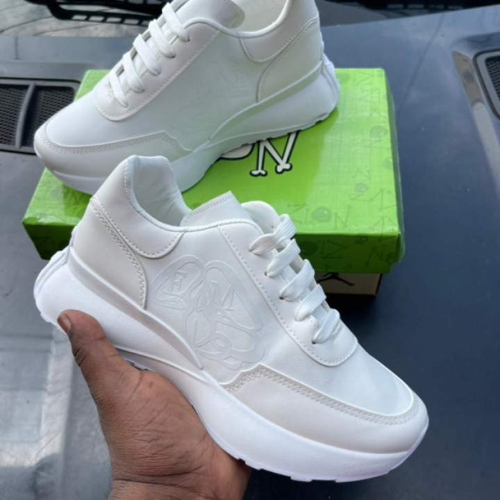 tenis blanche