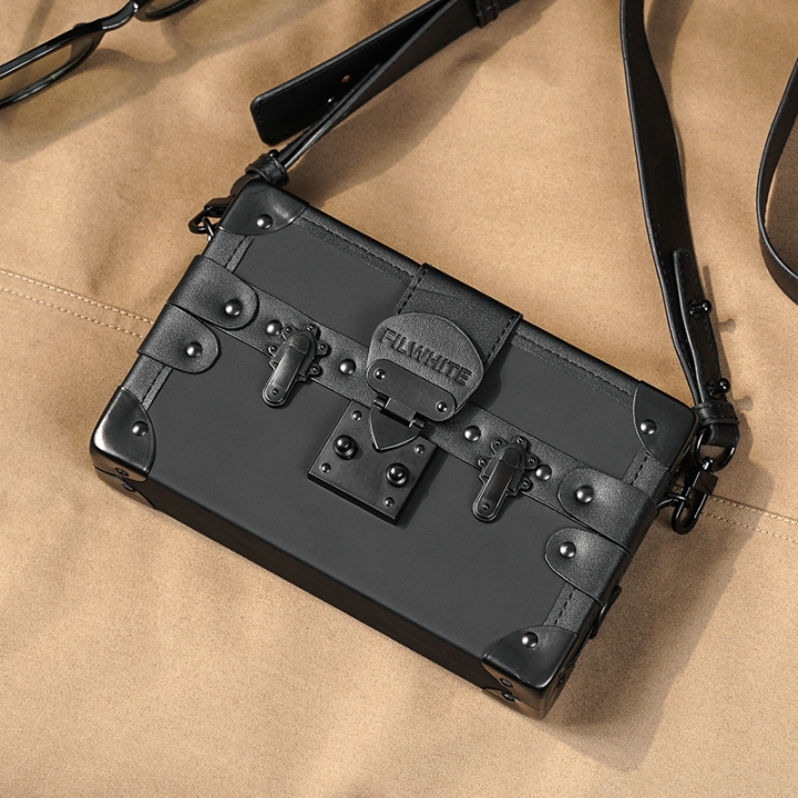 Quality leather cross bags