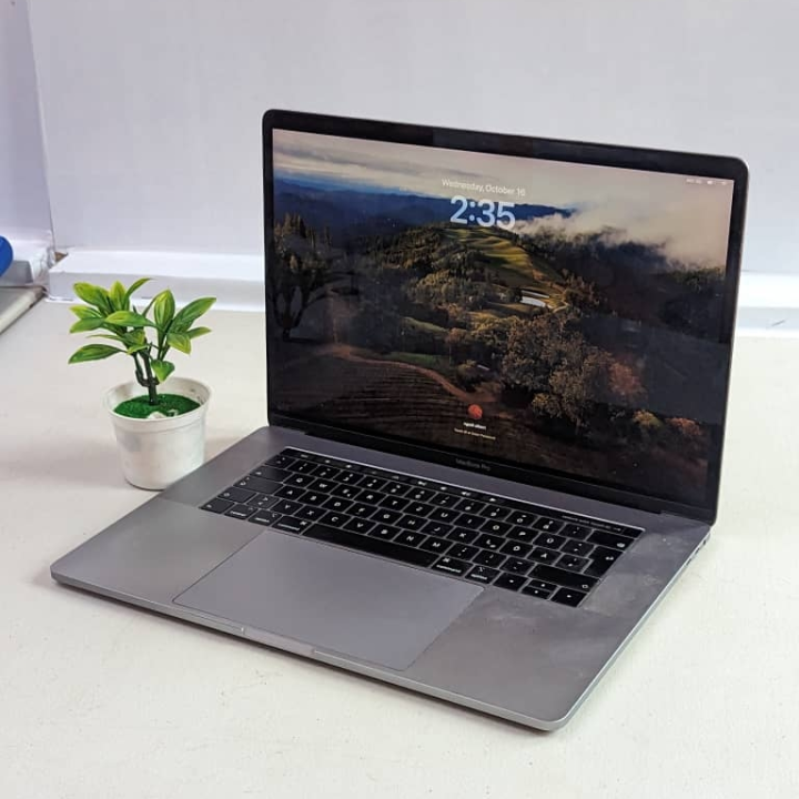 MacBook Pro 2019 16"