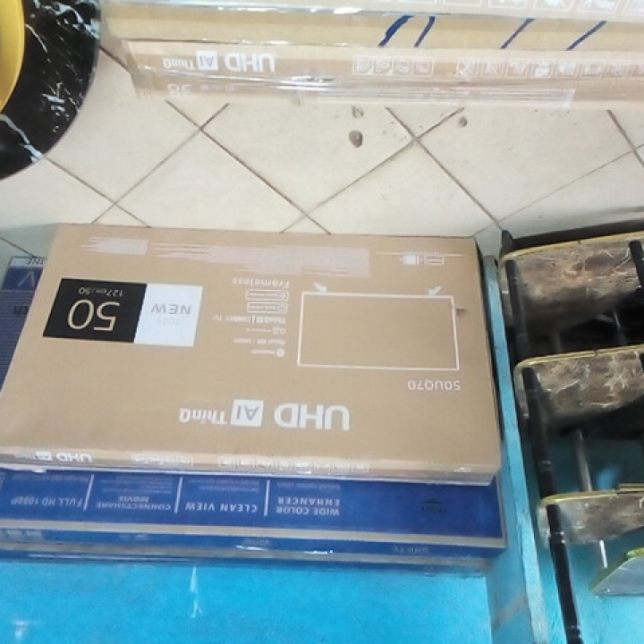 tv 50"smart LG and Samsung