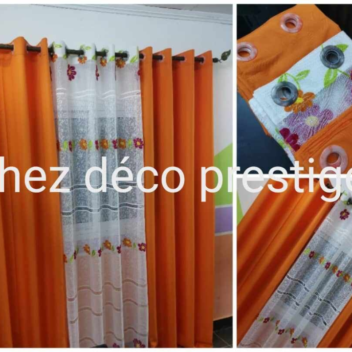 ensemble de trois rideaux