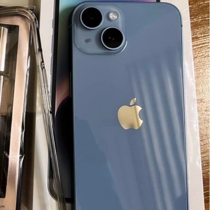 iPhone 13