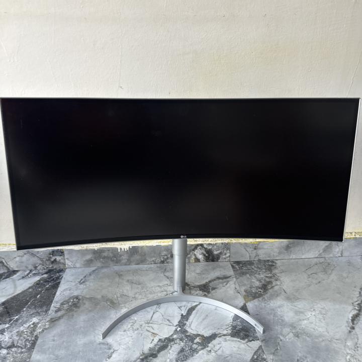 LG ultra wide curve 34 inches