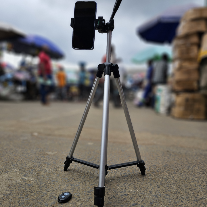 Tripod for phone and Cameras