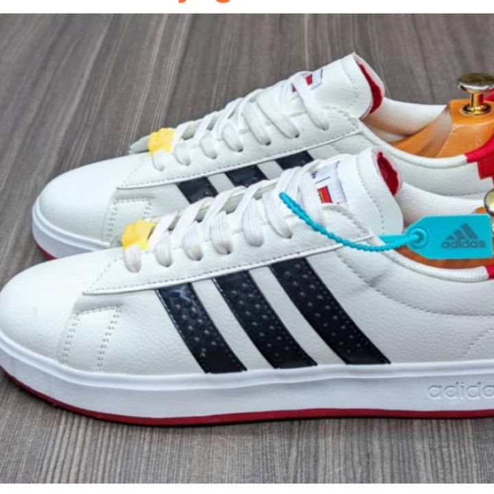 tennis blanche Adidas