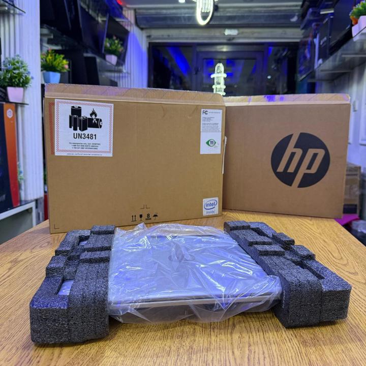 brand new hp elitebook 840 g4 core i5 7th gen