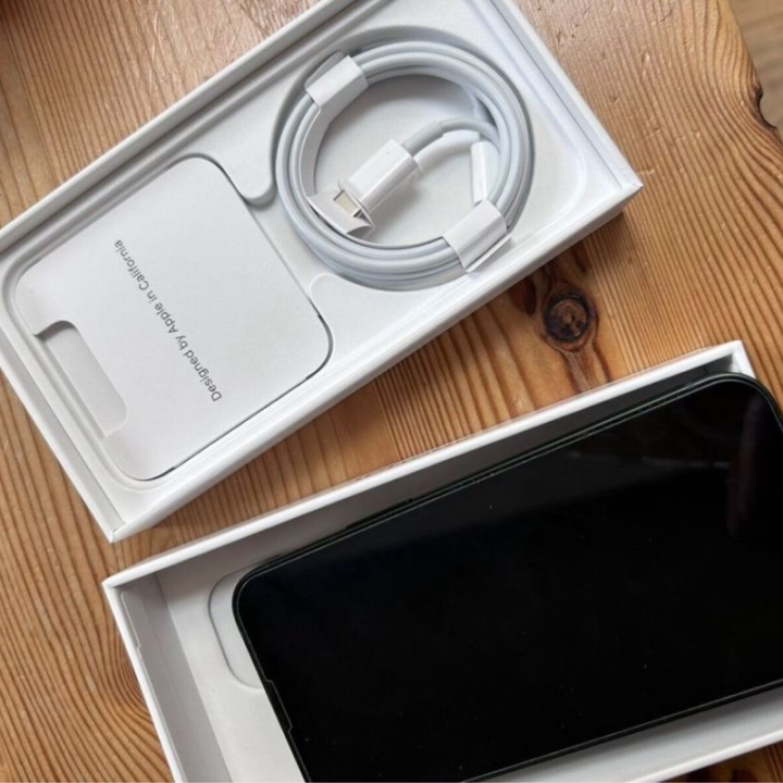 iPhone 13 mini