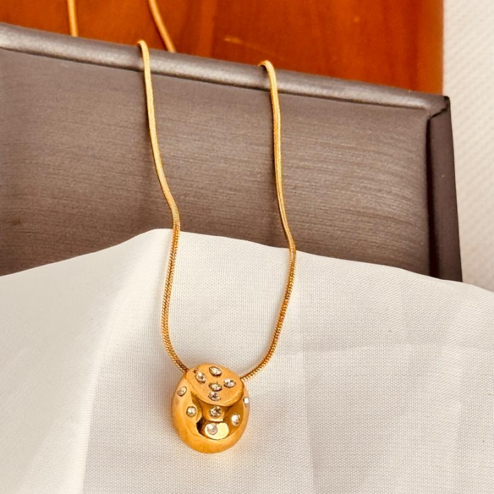 collier doré