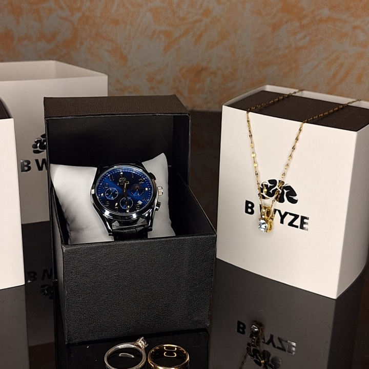 ensemble montre et collier