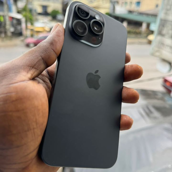 iPhone 15 pro max  256 gig